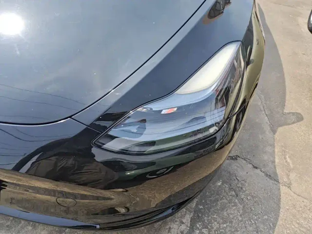 Tesla Model Y — Фото автомобиля 23