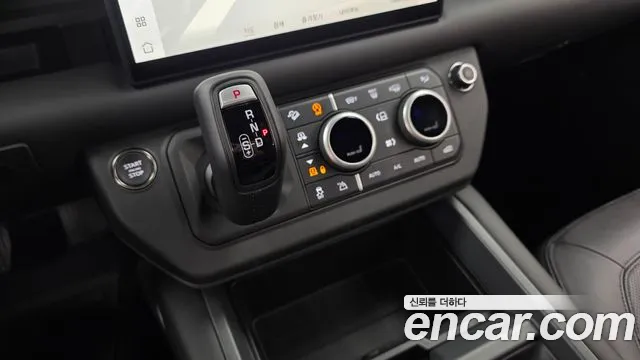 Land Rover Defender L663 — Фото автомобиля 12