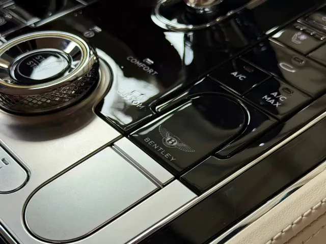 Bentley Continental Plug-in Hybrid — Фото автомобиля 30