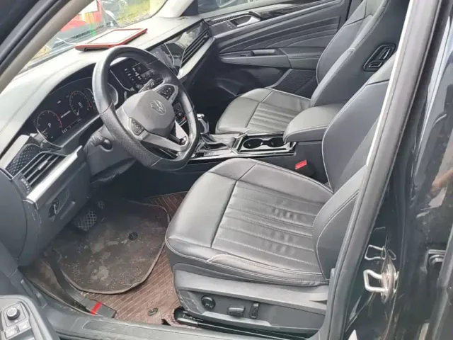 Volkswagen Passat — Фото автомобиля 14