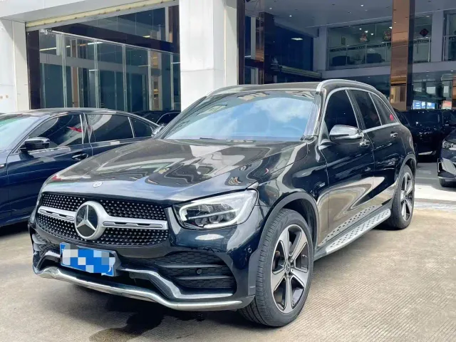 Фотография автомобиля — Mercedes-Benz GLC-Class