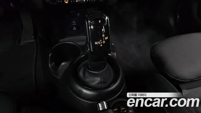Mini Cooper Cooper 5 дверей Classic — Фото автомобиля 19