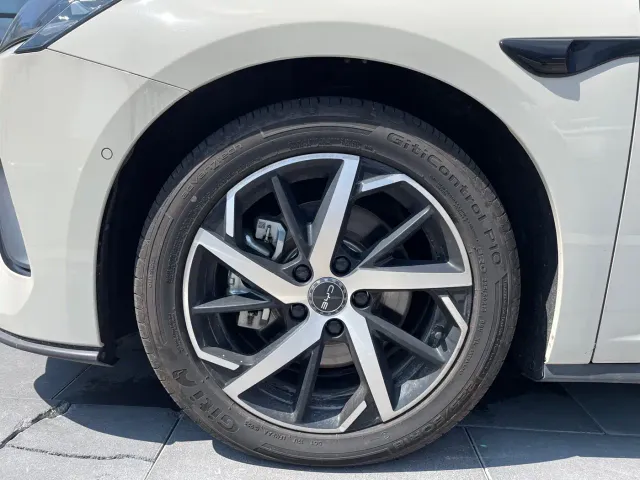 BYD Seal 07 DM-i — Фото автомобиля 7