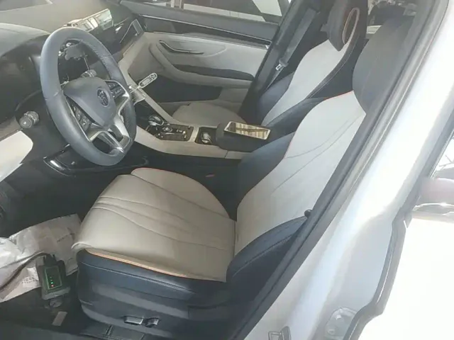 BYD Song PLUS — Фото автомобиля 14