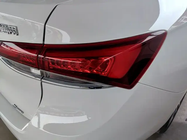 Buick Excelle — Фото автомобиля 7