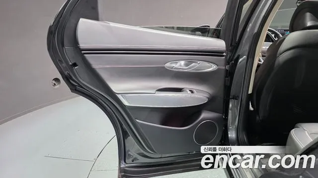 Genesis GV70 Electrified GV70 — Фото автомобиля 23