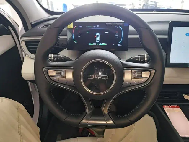 BYD Seal 05 DM-i — Фото автомобиля 10