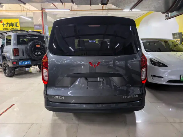 Wuling Hongguang — Фото автомобиля 4