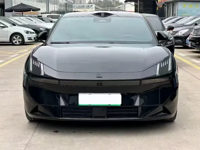 Lynk & Co Z10 — Фото автомобиля 2