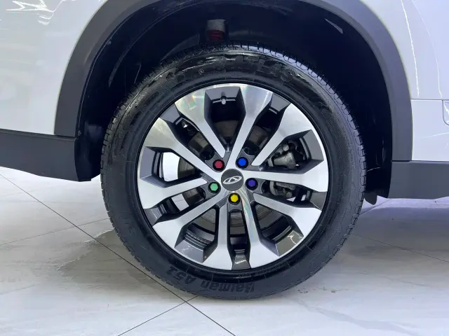Chery Tiggo 8 — Фото автомобиля 21