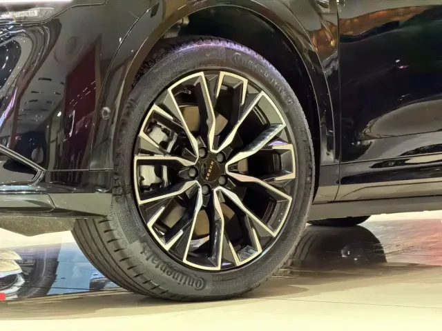 ZEEKR Zeekr 7X 2025 100kWh Long Range RWD Smart Driving Edition — Фото автомобиля 17