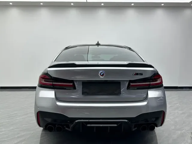 BMW M5 — Фото автомобиля 5