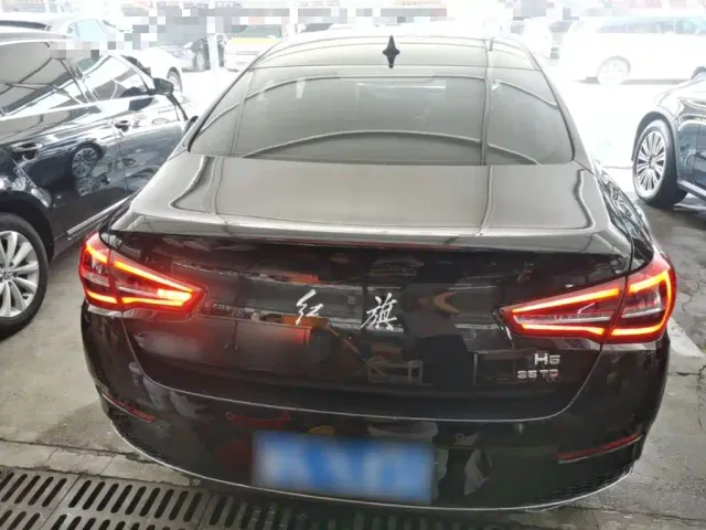 Hongqi H5 — Фото автомобиля 5