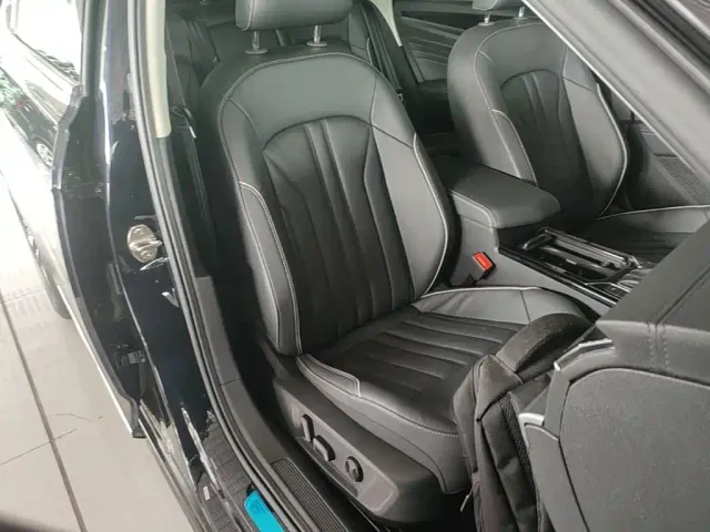 Volkswagen Passat — Фото автомобиля 24