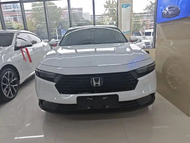 Honda Accord — Фото автомобиля 2