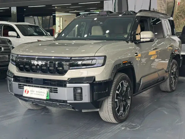 BYD FangChengBao Leopard 8 — Фото автомобиля 2