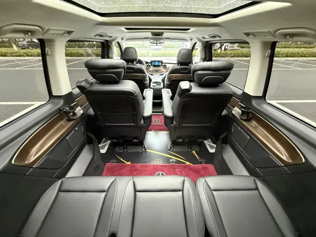 Mercedes-Benz V-Class — Фото автомобиля 15
