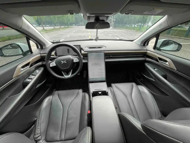Xpeng P5 — Фото автомобиля 5
