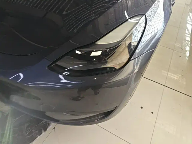 Tesla Model Y — Фото автомобиля 17