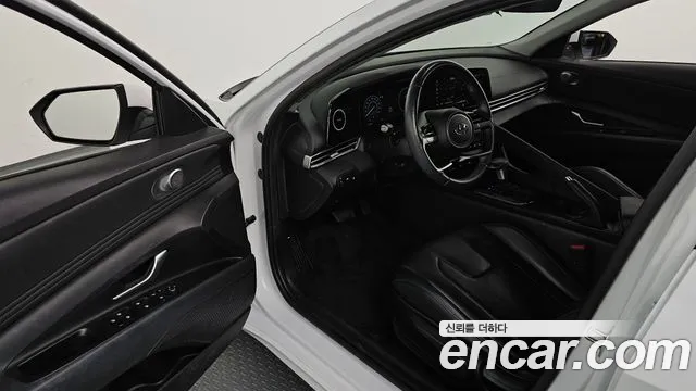 Hyundai AVANTE Avante (CN7) — Фото автомобиля 10