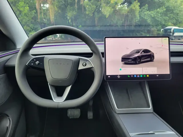 Tesla Model Y — Фото автомобиля 14