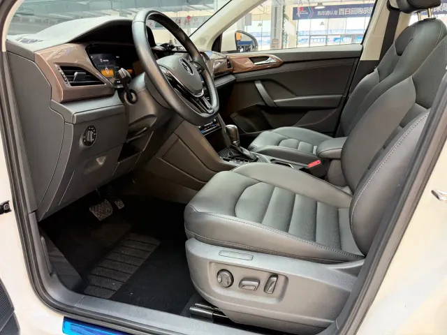 Volkswagen Tharu — Фото автомобиля 14