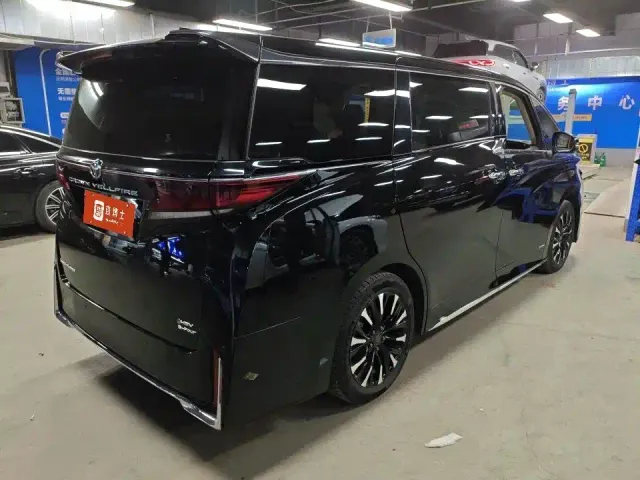 Toyota Vellfire — Фото автомобиля 5