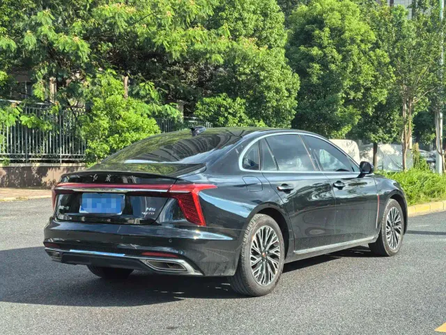 Hongqi H5 — Фото автомобиля 9