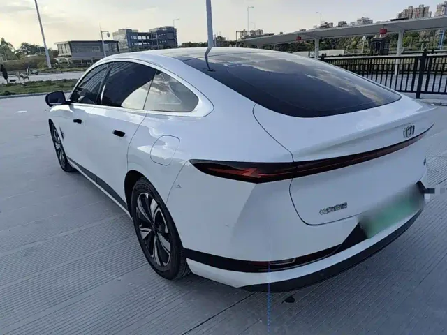 Changan Qiyuan A07 — Фото автомобиля 4