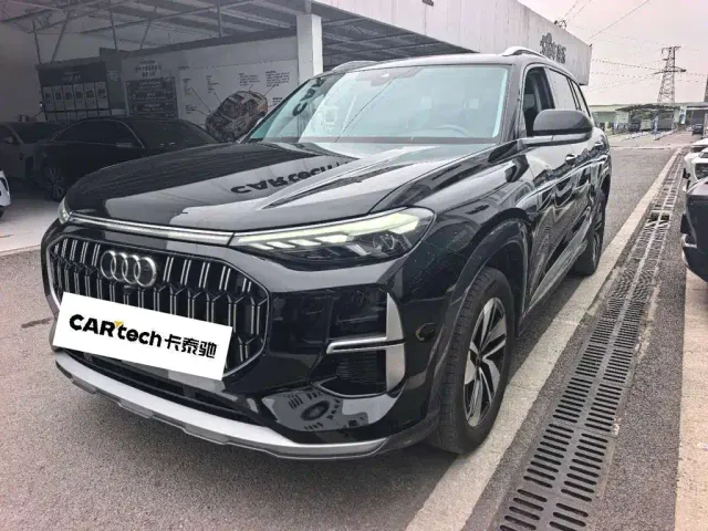 Фотография автомобиля — Audi Q6