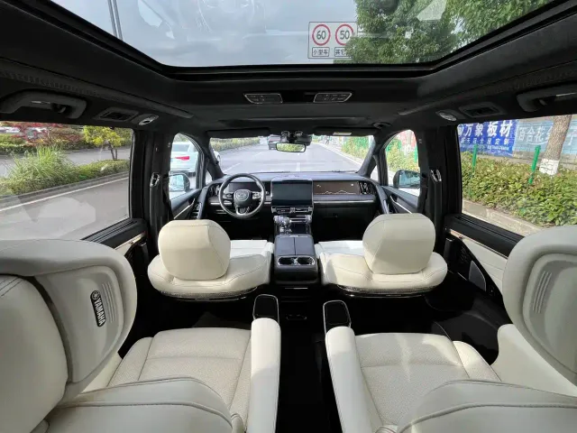 GAC Trumpchi M8 — Фото автомобиля 8