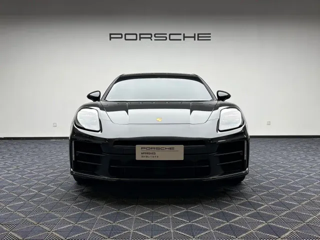 Porsche Panamera — Фото автомобиля 8