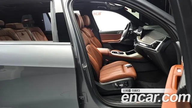 BMW X7 — Фото автомобиля 23