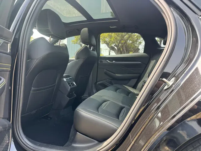 Geely Xingrui — Фото автомобиля 5