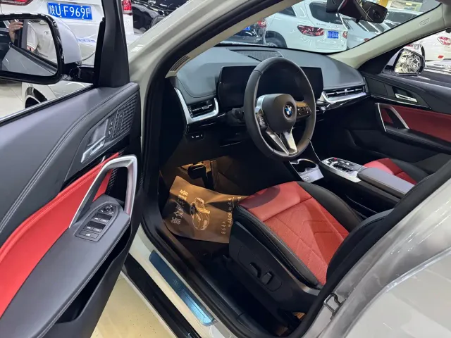 BMW X1 — Фото автомобиля 13