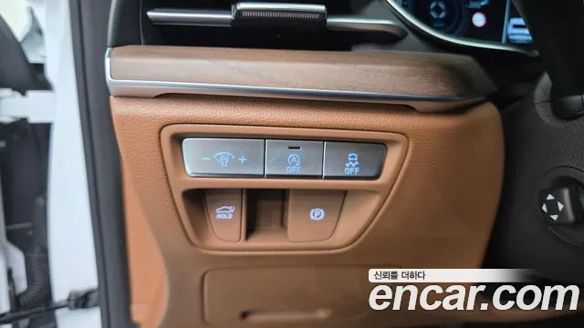 Genesis G80 Бензин 3.5 турбо AWD — Фото автомобиля 13
