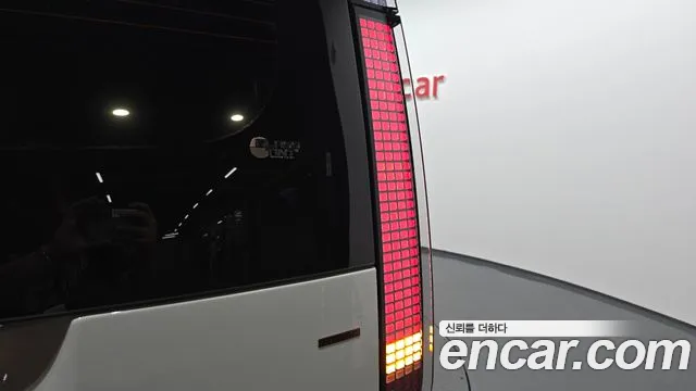 Hyundai Staria Staria 4WD Lounge 9 мест — Фото автомобиля 21