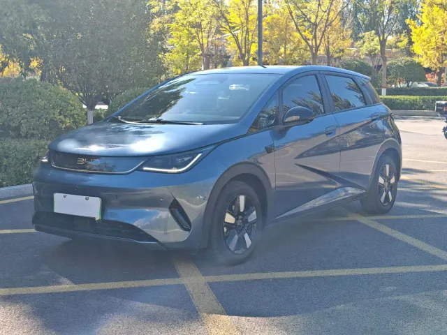 Фотография автомобиля — BYD Dolphin