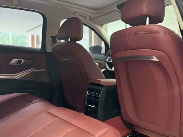 BMW 3 Series — Фото автомобиля 10