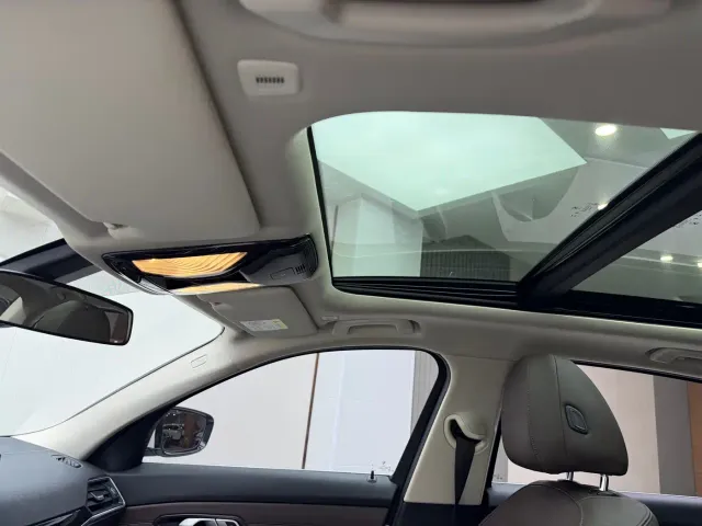 BMW 3 Series — Фото автомобиля 14