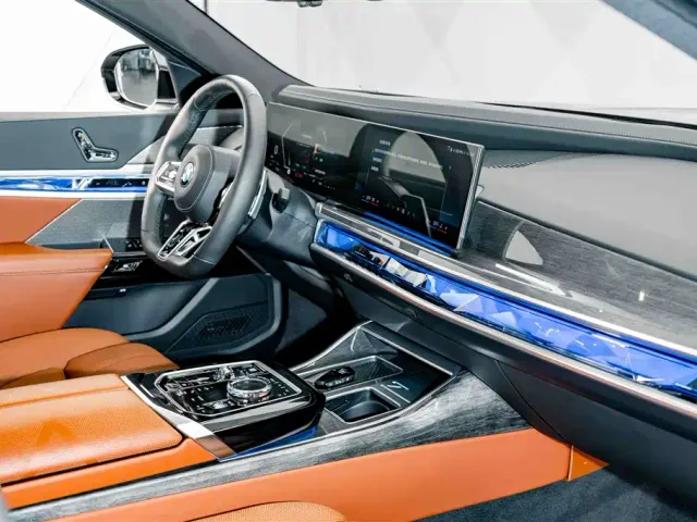 BMW 7 Series — Фото автомобиля 21