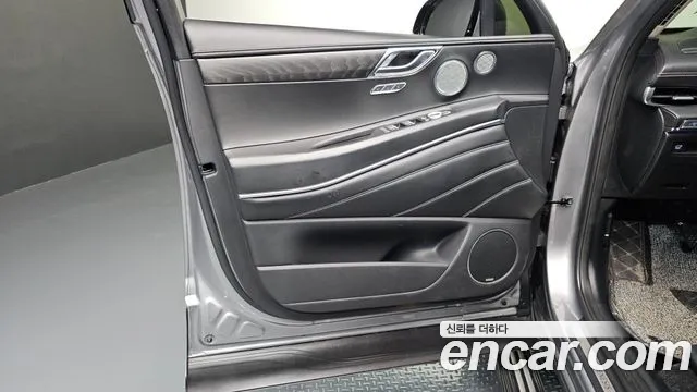 Genesis GV80 — Фото автомобиля 24