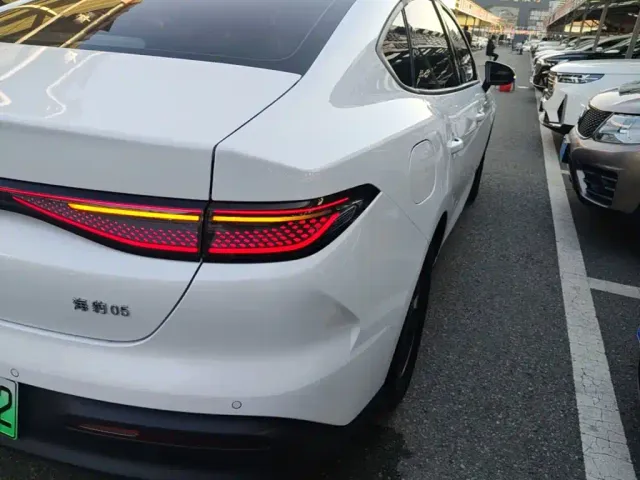 BYD Seal 05 DM-i — Фото автомобиля 7