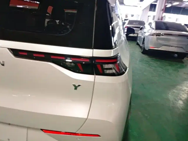 GAC Aion Y — Фото автомобиля 7