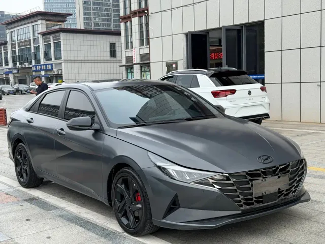 Hyundai Elantra — Фото автомобиля 3