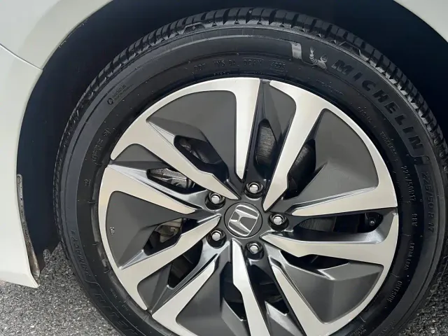 Honda Accord — Фото автомобиля 17