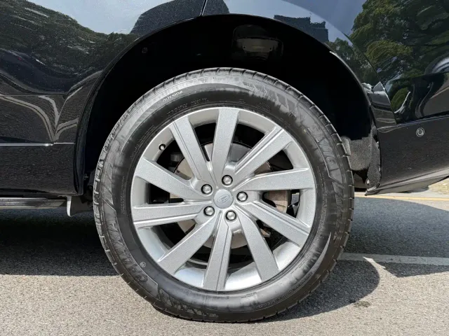 Land Rover Range Rover — Фото автомобиля 16