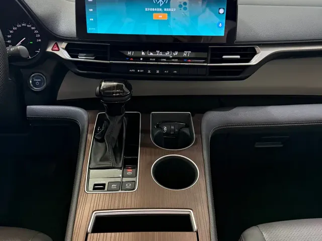 Toyota Sienna — Фото автомобиля 17