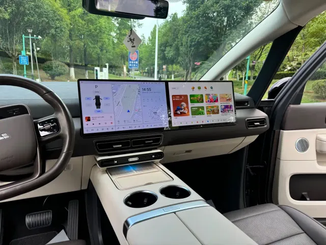 Li Auto MEGA — Фото автомобиля 15