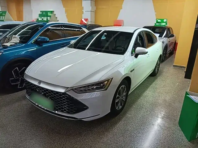 Фотография автомобиля — BYD Qin PLUS